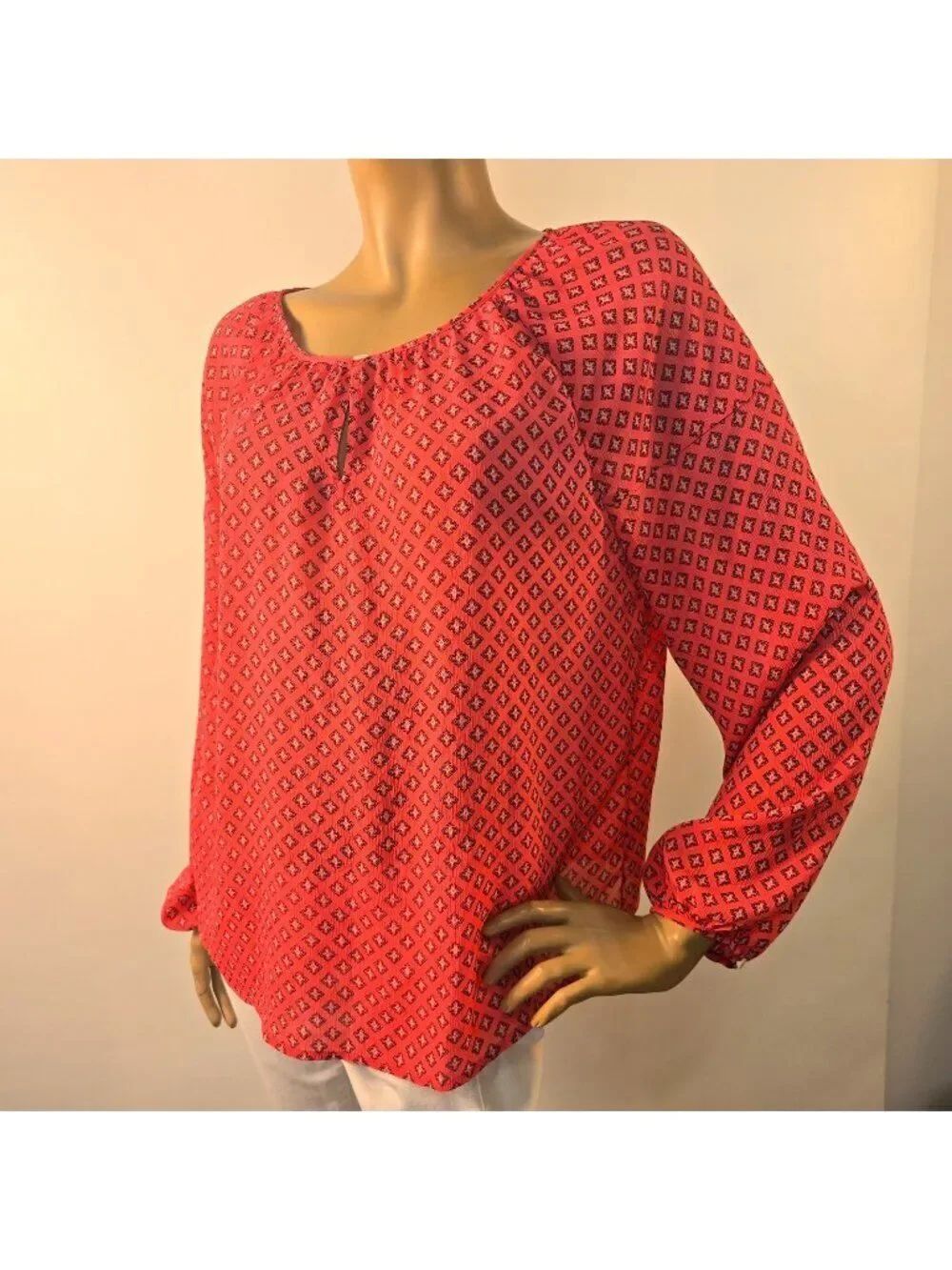 Vince Camuto Blouse Size Medium Coral Red All Over Print Long Blouson Sleeve